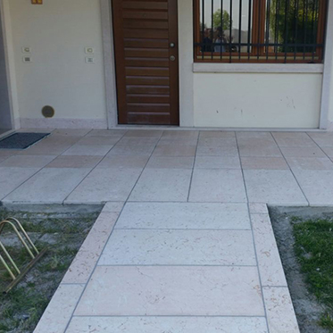 Pavimento e vialetto in pietra marmo